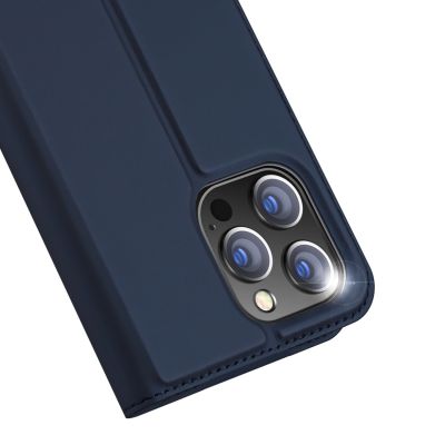 3. Etui do iPhone 15 Pro pokrowiec z klapką i portfelem Dux Ducis Skin Pro - niebieski