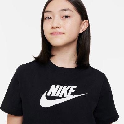 5. Koszulka Nike Sportswear Jr FD0928-010