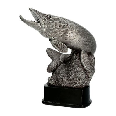 3. Figurka odlewana - szczupak