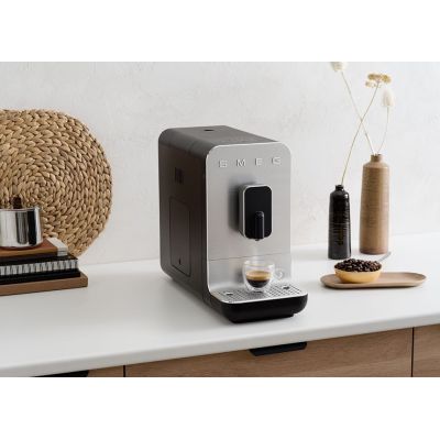 29. Smeg BCC11BLMEU ekspres do kawy Pełna automatyka Ekspres do espresso 1,4 l