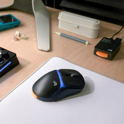 8. Glorious Gaming Model D3 Wireless myszka Dla praworęcznych RF Wireless Optyczny 30000 DPI
