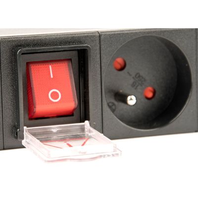 8. GEMBIRD LISTWA ZASILAJĄCA RACK 19" PDU EG-PDU-014-FC14 1U, 16A, 8X FRANCUSKIE GNIAZDO, WTYK C14, KABEL 3M