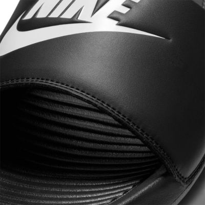5. Klapki Nike Victori One M CN9675 002