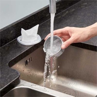 2. Odkurzacz ręczny akumulatorowy BLACK+DECKER NVC220WC 7,2V