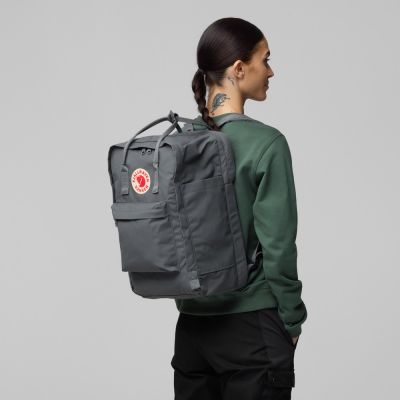 4. Plecak Fjällräven Kånken Laptop 17" F23525-46