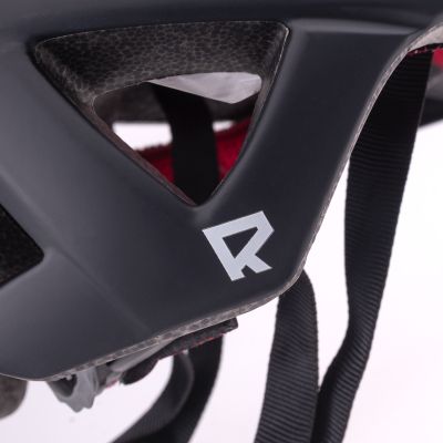 14. Kask SKJORDE