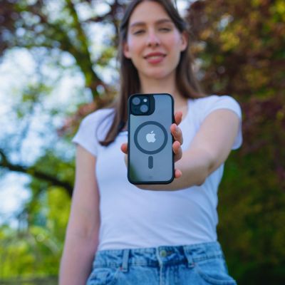 2. Etui 3mk Satin Armor MagCase na Apple iPhone 13 Pro Max - przezroczyste