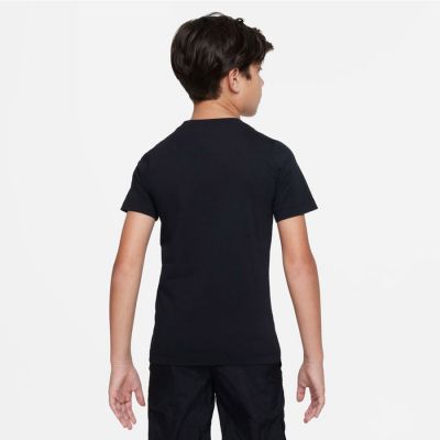 4. Koszulka Nike Sportswear Jr DX9526-010