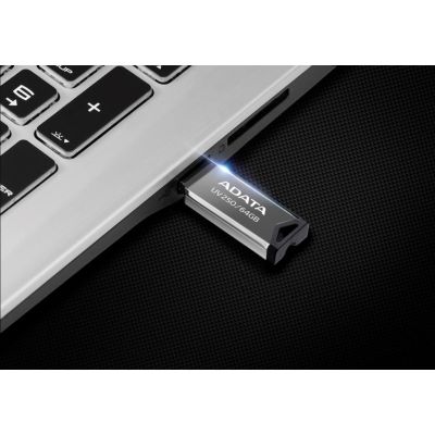 4. Pendrive ADATA UV250 AUV250-32G-RBK (32GB; USB 2.0; kolor srebrny)