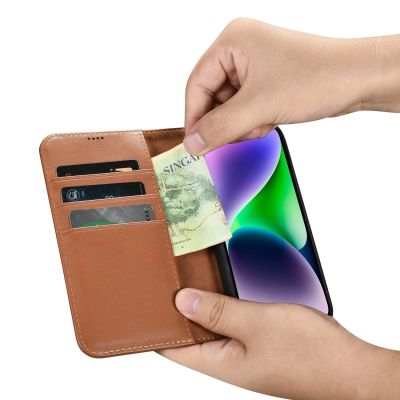 12. iCarer Wallet Case 2in1 etui iPhone 14 Plus skórzany pokrowiec z klapką Anti-RFID brązowy (WMI14220727-BN)