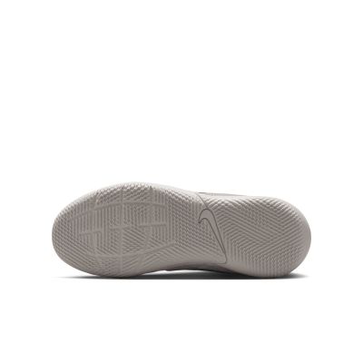 4. Buty Nike Junior Streetgato IN HM8757-001