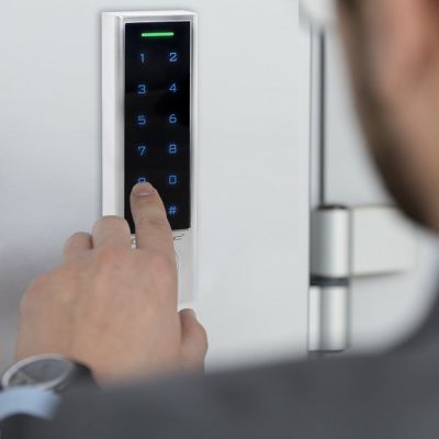 6. QOLTEC ZAMEK SZYFROWY DOTYKOWY TITAN Z CZYTNIKIEM LINII PAPILARNYCH | RFID | BT 4.0 | KOD | KARTA | BRELOK | DZWANEK | IP68