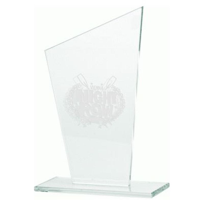 8. Trofeum szklane grawerowane
