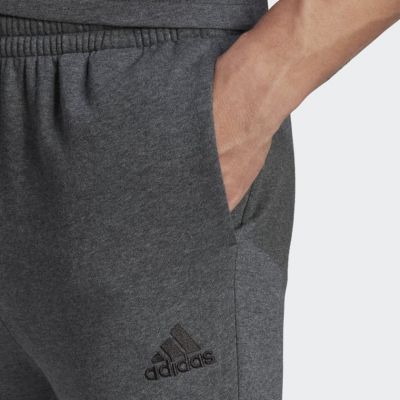 4. Spodnie adidas Fleece Regular Taprered Pants M HL2243