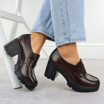 5. Półbuty mokasyny damskie na klocku brązowe Potocki SZ12700