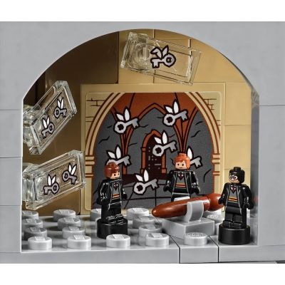 8. LEGO Harry Potter 71043 Zamek Hogwart