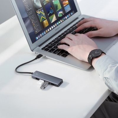 2. Ugreen Hub Adapter 4w1 USB do 4x USB 3.0+micro USB (szary)