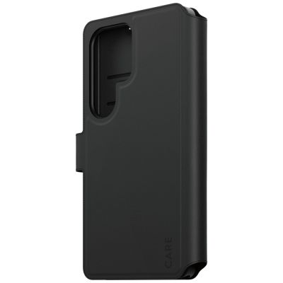 3. Etui CARE by PanzerGlass Feature Tango 2w1 Wallet na Samsung Galaxy S25 Ultra - czarne