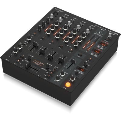 4. Behringer DJX900 USB - Mikser DJ