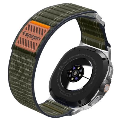 8. Pasek Spigen WBF0 na Samsung Galaxy Watch 40 / 44 / 46 mm - zielony