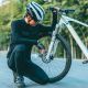 5. Kask rowerowy Rockbros 10110004001 rozmiar L - biało-czarny