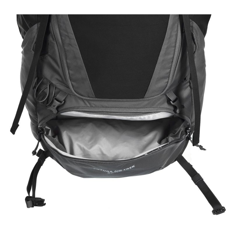 15. Plecak turystyczny Deuter Futura Air Trek 60 + 10 black-graphite