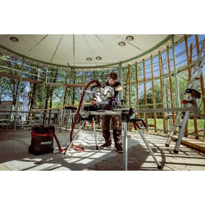 5. METABO. Piła ukośna KGS 18 LTX BL 254 Carcass