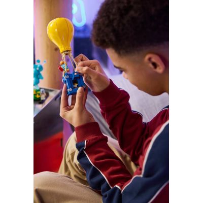 11. LEGO Fortnite 77080 - Zrzut zaopatrzenia