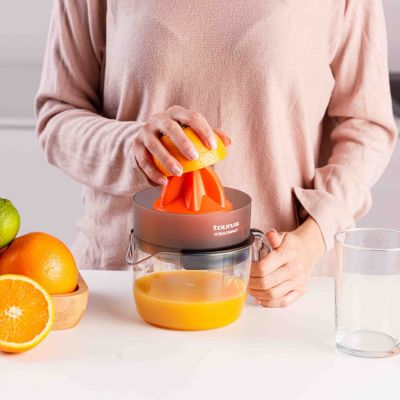 11. Wyciskarka do cytrusów Taurus Citrus Compact Glass 30W