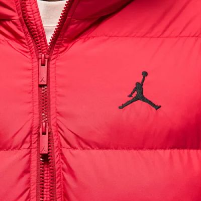 6. Kurtka zimowa Air Jordan Brooklyn Therma-FIT Puffer Gym Red - HV0532-687