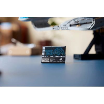 19. LEGO 10356 Icons - Star Trek: U.S.S. Enterprise NCC-1701-D