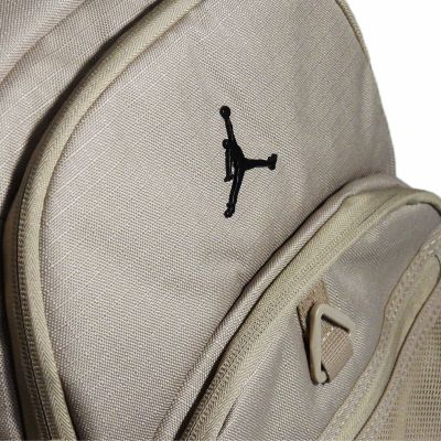 7. Plecak sportowy Air Jordan Jam Blacktop Backpack 25L Desert Camo - LM9047-J34