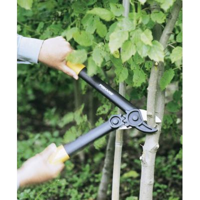 2. Sekator FISKARS FS-1000581 (S) L31 POWERGEAR dźwigniowy, kowadełkowy