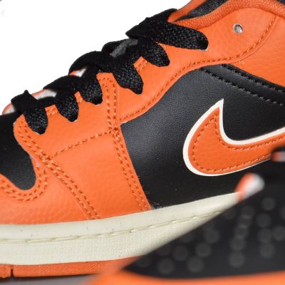 9. Damskie buty sportowe Air Jordan 1 Low Se Sport Spice/Black-Coconut Milk - DV1299-800