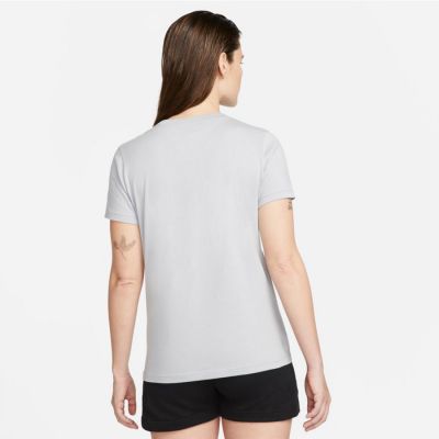 2. Koszulka Nike Sportswear W DN5878 063