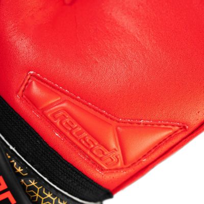 13. Rękawice bramkarskie Reusch Attrakt Silver Jr 5572215 7075