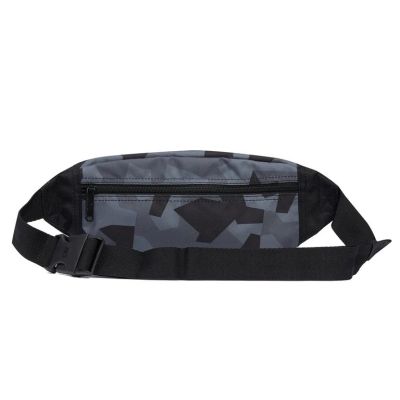 2. Torba biodrowa Raymond Caterpillar MILLENNIAL CLASSIC Black/Grey Fractal Camo (84062-676)