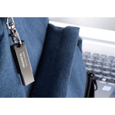6. Pendrive ADATA UV250 AUV250-32G-RBK (32GB; USB 2.0; kolor srebrny)