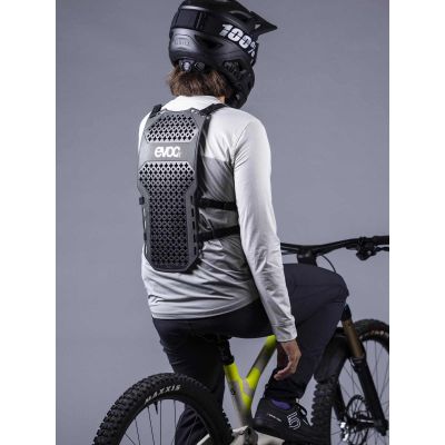 4. Ochraniacz rowerowy EVOC Torso Protector black