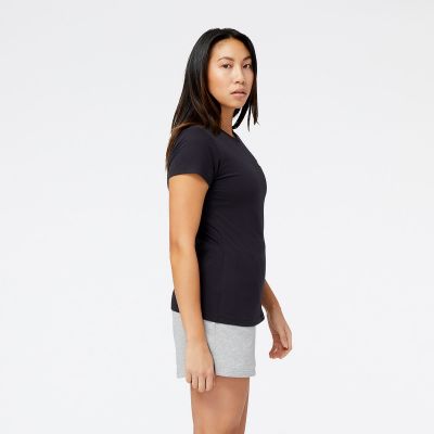 11. Koszulka New Balance Sport Core Arch Cotton ATH BK W WT31804BK