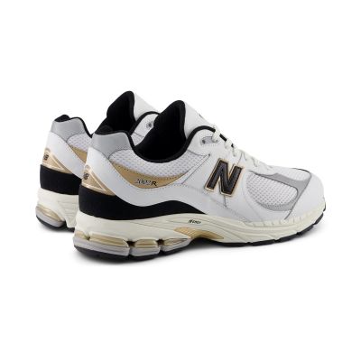 12. Buty New Balance M2002RPN