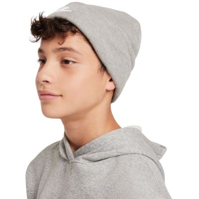 3. Czapka dla dzieci Nike Peak szara HF5498 063