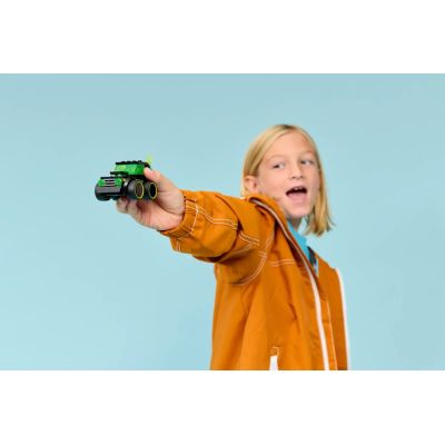 8. LEGO City 60484 Wyścigówki: samochód gracza