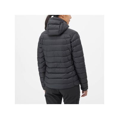 7. Kurtka MILLET W Kamet Down Hoodie Czarny