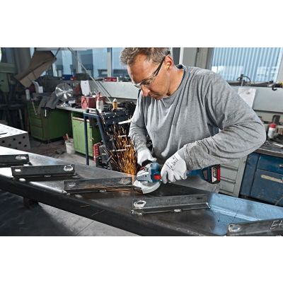 5. SZLIFIERKA KĄTOWA FI 125 18V-LI 2X5.0AH GWS BOSCH