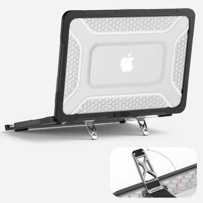 7. Etui Tech-Protect Kevlar Pro na MacBook Neo 13" 2026 - czarno-przezroczyste