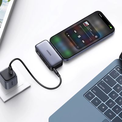 13. Powerbank Ugreen PB503 5000mAh z portem USB-C i zintegrowanym złączem USB-C - szary