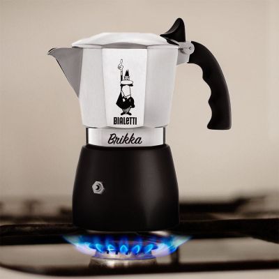 18. Bialetti kawiarka New Brikka 2023 4tz