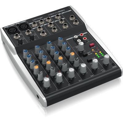 4. Behringer 802S - 8-kanałowy kompaktowy mikser analogowy z interfejsem USB zaprojektowany specjalnie do obsługi podcastów, streamowania oraz nagrywania w domu
