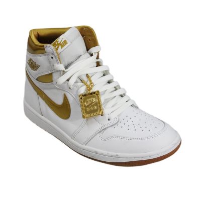 3. Buty sportowe damskie WMNS Air Jordan 1 Retro High OG  - FD2596-107